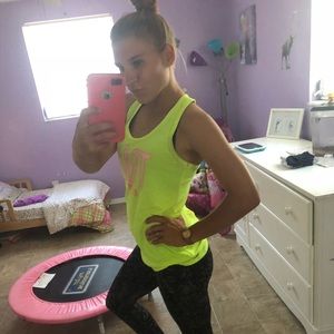 Meet your Posher, Sierra